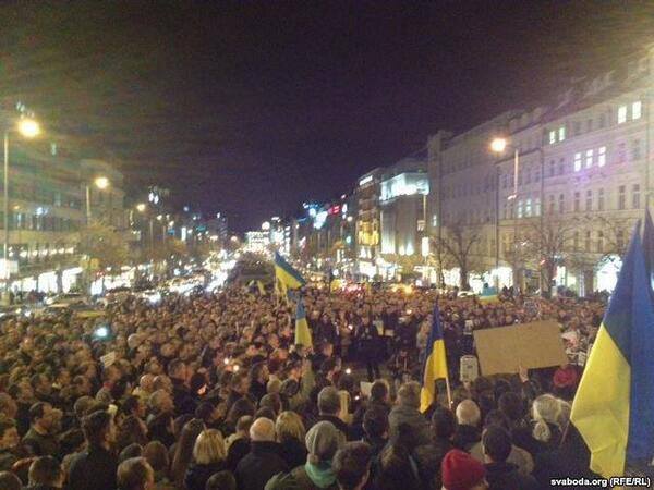 ��������� ����������� � �����
The support of Euromaydan in Prague
