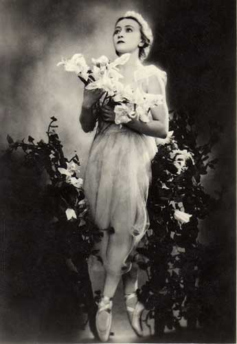�������� ��.�.������� � ������ �������
Postal card �Galina S. Ulanova�