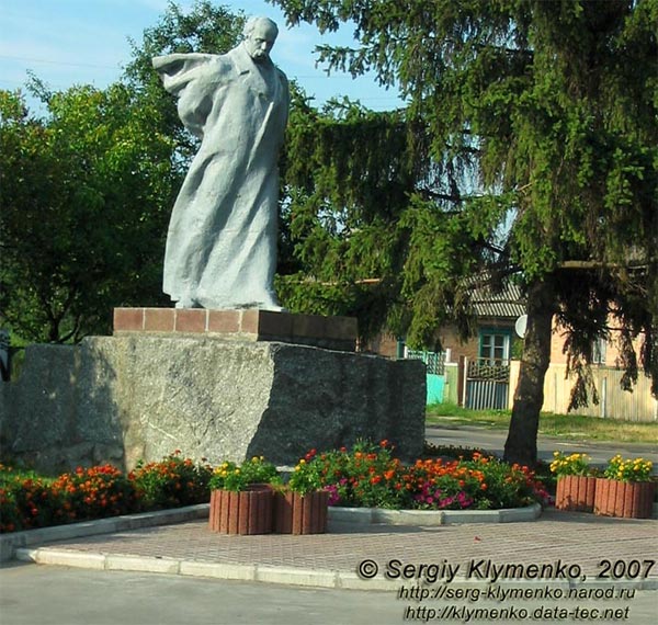 �������� �������� � ���������
Monument to Taras G. Shevchenko in Mirgorod