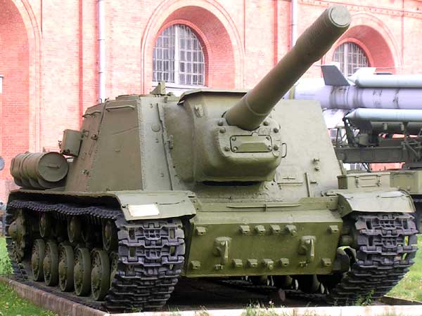 ���������� ��������� ���-152
Self-propelled installation