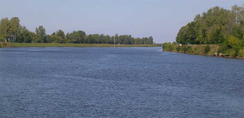 ����� ����� ������
Canal named after Moscow
