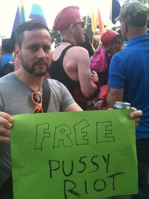 ������� ����� �����!
Free Pussy Riot!