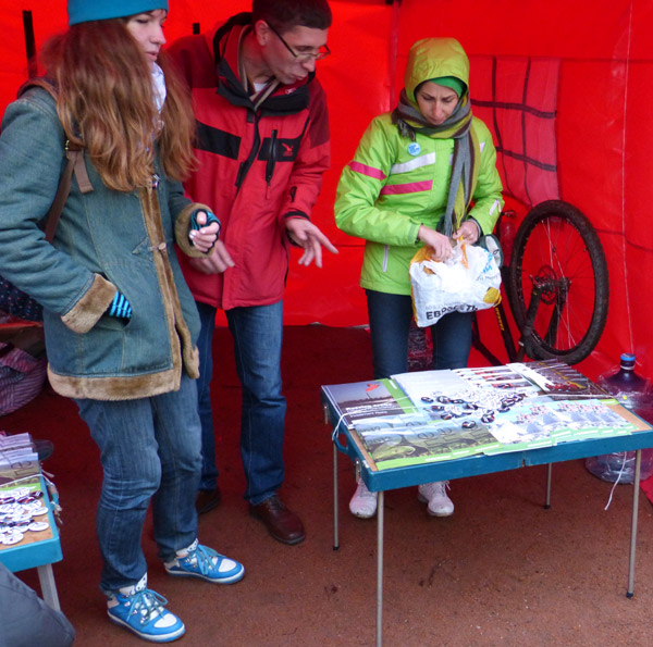 ����� �������� ������30�. ����������� ������� �� �������� �������
Action �Free Arctic30�. The Arctic tent on the Trinity square