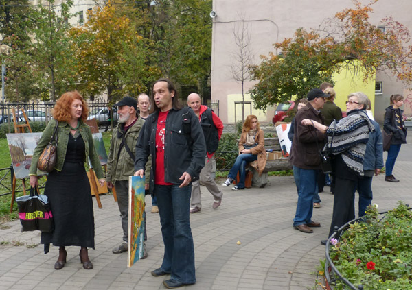 ����� ���������� � ������ ���������� �������. ����� �����
The watch by painters in protection of the Pushkarskaya square. Artur Molev