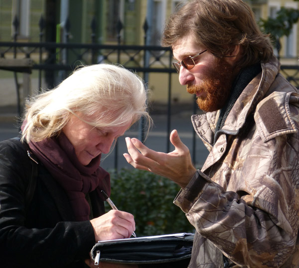 ����� ���������� � ������ ���������� �������. ����������� �������
The watch by painters in protection of the Pushkarskaya square. We sign the petition