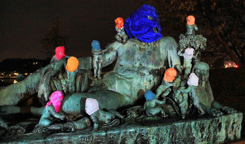 ��������� ����������� ������� ���������� ����� �����
Monuments of Copenhagen require to release Pussy Riot
