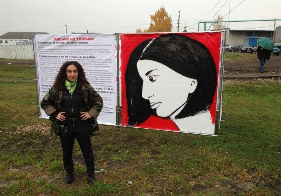 ��� ������� �������������� � ��-14
The cube of Nadezhda Tolokonnikova at the correctional colony # 14