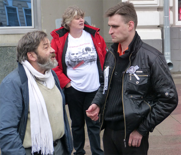 ���� �� ������� ���� ����������������. �������� ���������
The march for freedom of all political prisoners. Vladimir Akimenkov title=