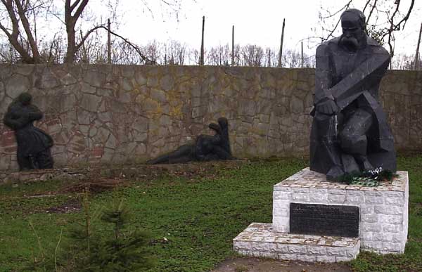 �������� �������� � ���������
Monument to Taras G. Shevchenko in Podluzhzhye