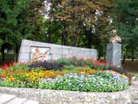 �������� �������� � �����
Monument to Taras G. Shevchenko in Rovno