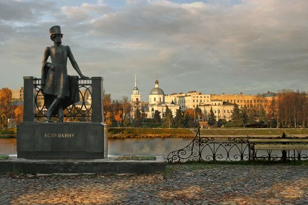 �.�.���������. ������� ����� �� ����������. �����
The autumn evening on a quay. Tver by Valery N. Niminushchy
