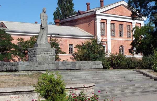 ��������. �������� ��������
Feodosia. Monument to Nazukin