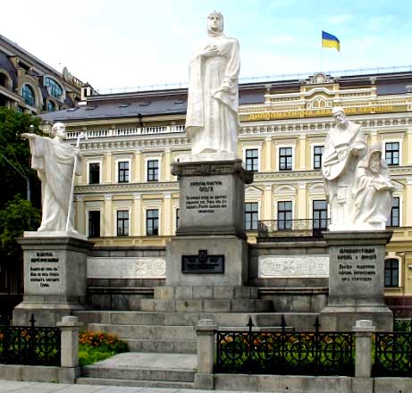 �������� ������ ����� � �����
Monument to Saint Olga in Kiev