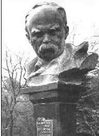 �������� �.�.�������� � �����������
Monument to Taras G. Shevchenko in Simpheropol