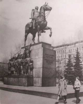 �������� �.�.��������
Monument to Michael I. Kutuzov