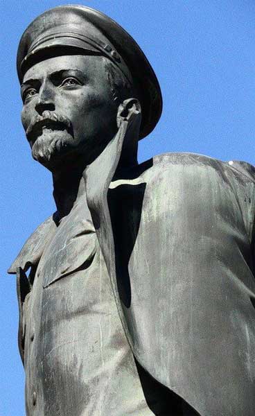 �������� �.�.������������
Monument to Felix E. Dzerzhinsky in 