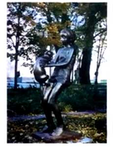 �������� �������� � �������
Postal card �Girl with a dog�