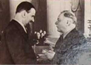 �������� ��������� ������� �.�.���������
Postal card �Delivery of the award to Igor V. Kurchatov�