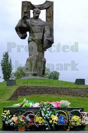 �������� �������� � ������
Monument to Taras G. Shevchenko in Kovel