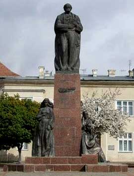 �������� �������� � ���������
Monument to Taras G. Shevchenko in Nadvorna