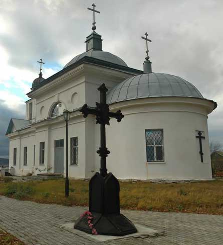 ������������� ������� � ����-����������
church of Resurrection in Verh-Neyvinsky