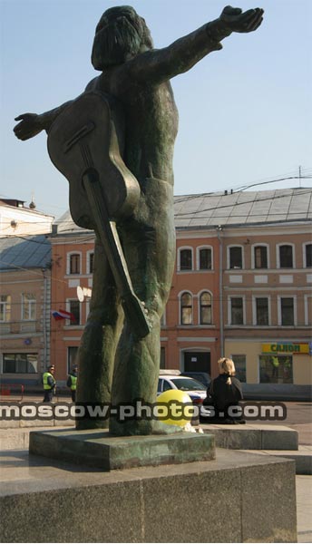 �������� ��������� ���������
Monument to Vladimir S. Vysotsky