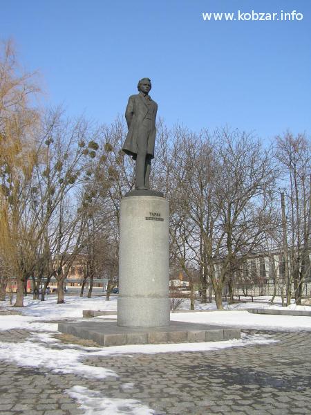 �������� �������� � �����������
Monument to Taras G. Shevchenko in Zvenigorod